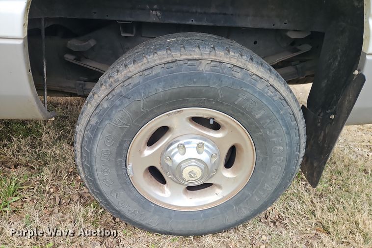 image for item EI8775 2000 Dodge Ram 2500 Quad Cab pickup truck