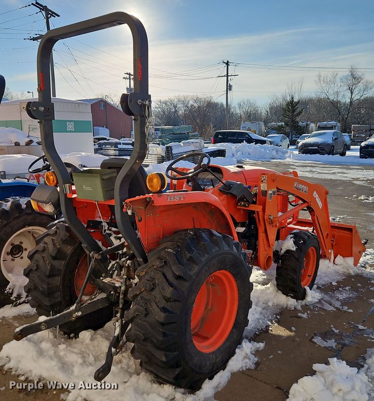 image for item EI8780 Kubota L3301D MFWD tractor