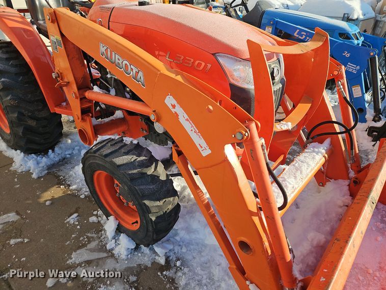 image for item EI8780 Kubota L3301D MFWD tractor