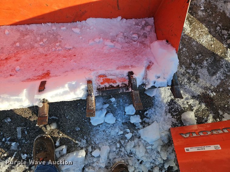 image for item EI8780 Kubota L3301D MFWD tractor