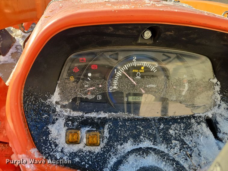 image for item EI8780 Kubota L3301D MFWD tractor