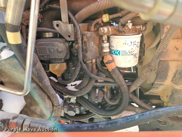 image for item EI8780 Kubota L3301D MFWD tractor