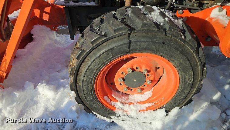 image for item EI8780 Kubota L3301D MFWD tractor