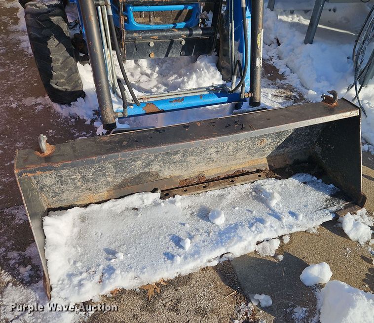 image for item EI8781 LS G3038 MFWD tractor