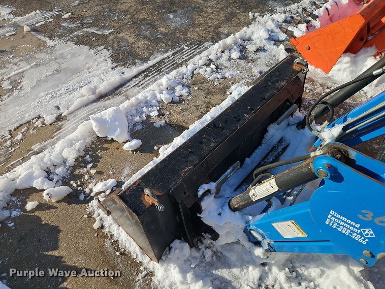 image for item EI8781 LS G3038 MFWD tractor