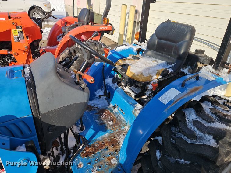 image for item EI8781 LS G3038 MFWD tractor