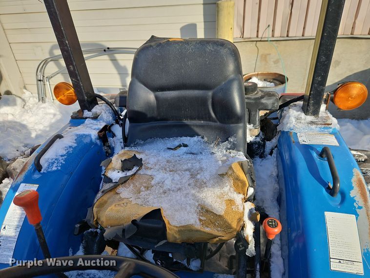 image for item EI8781 LS G3038 MFWD tractor