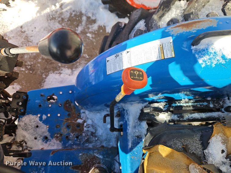 image for item EI8781 LS G3038 MFWD tractor