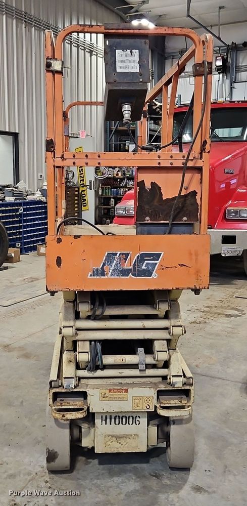 image for item EI8785 JLG 2632E2 scissor lift