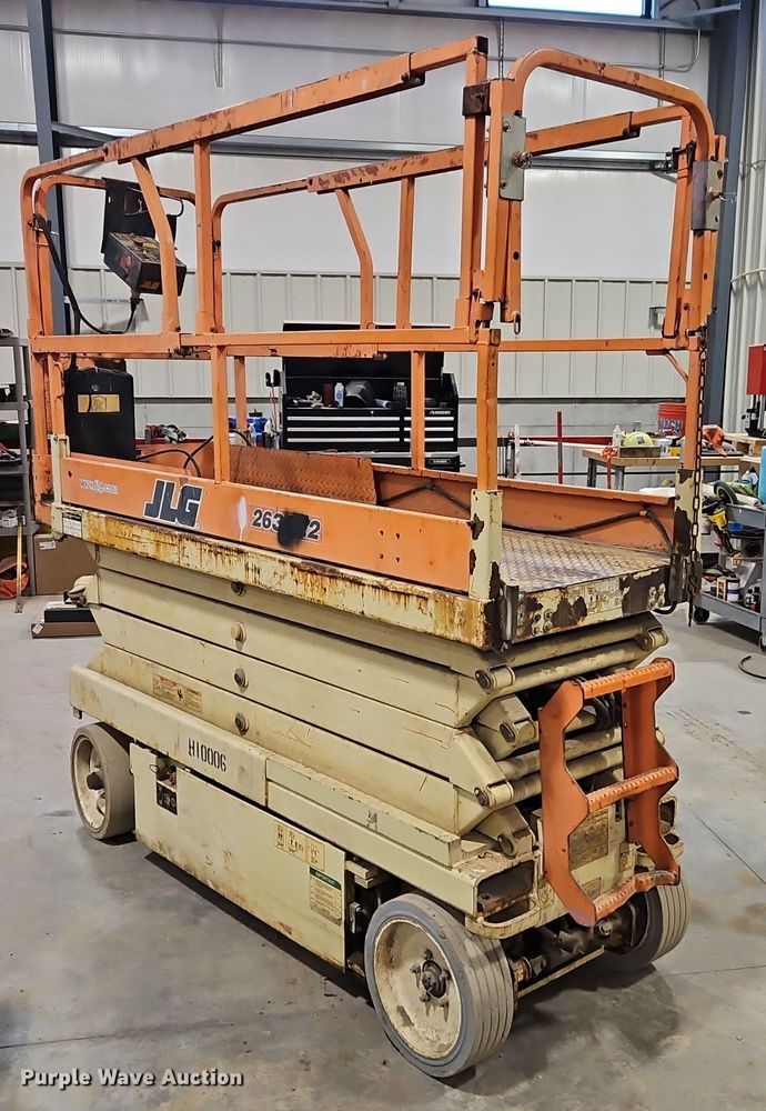 image for item EI8785 JLG 2632E2 scissor lift