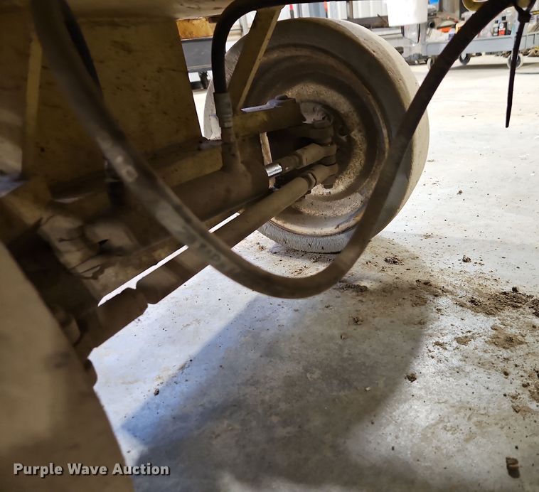 image for item EI8785 JLG 2632E2 scissor lift