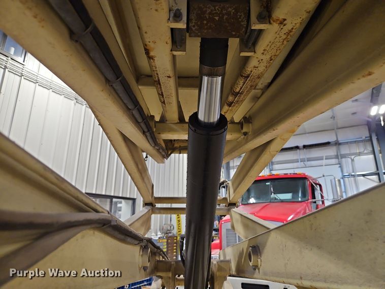 image for item EI8785 JLG 2632E2 scissor lift