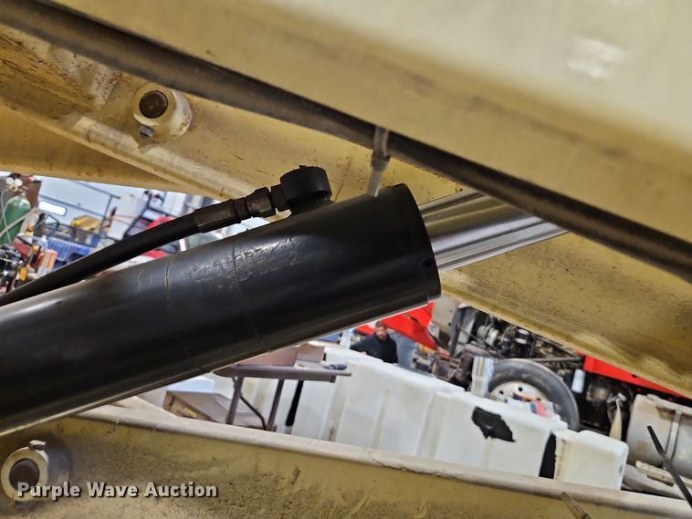 image for item EI8785 JLG 2632E2 scissor lift