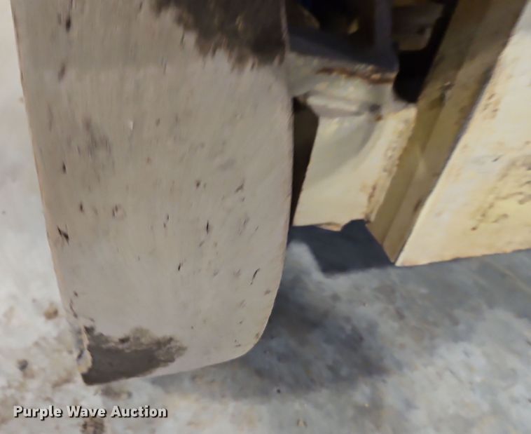 image for item EI8785 JLG 2632E2 scissor lift