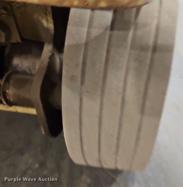 image for item EI8785 JLG 2632E2 scissor lift