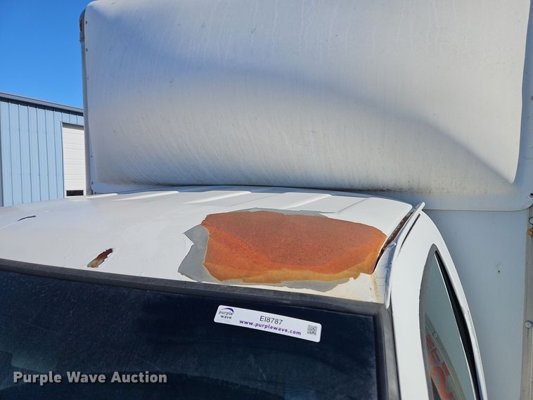 image for item EI8787 2010 Chevrolet G3500 box truck