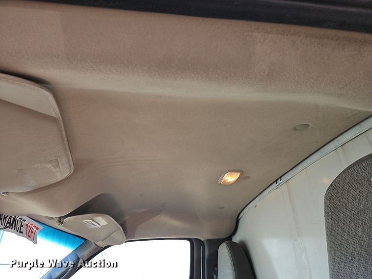 image for item EI8787 2010 Chevrolet G3500 box truck