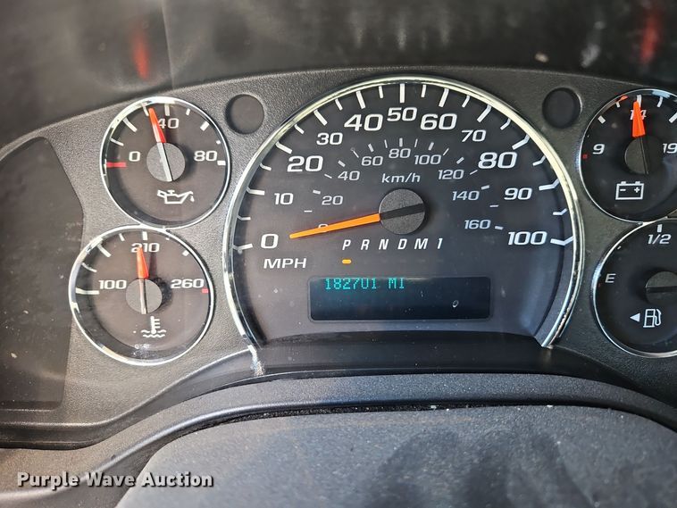 image for item EI8787 2010 Chevrolet G3500 box truck