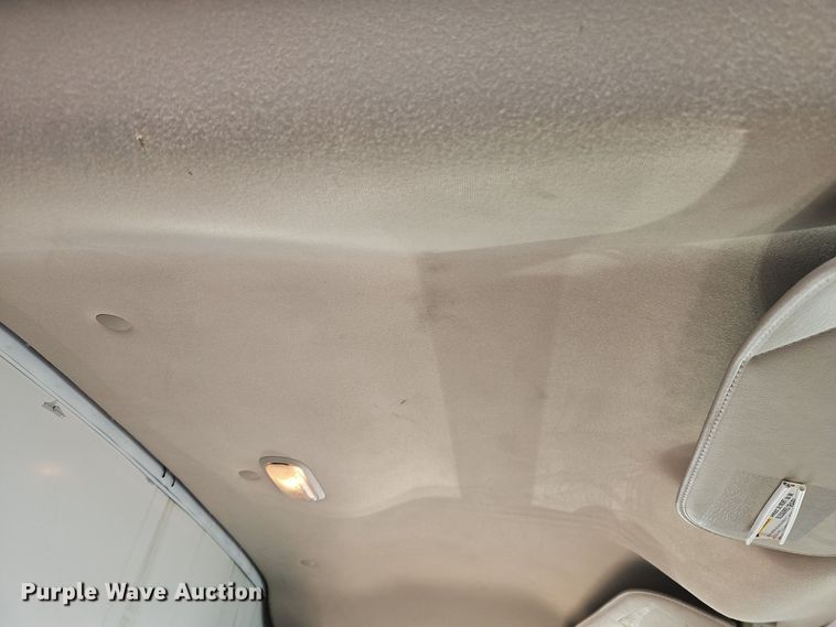 image for item EI8787 2010 Chevrolet G3500 box truck