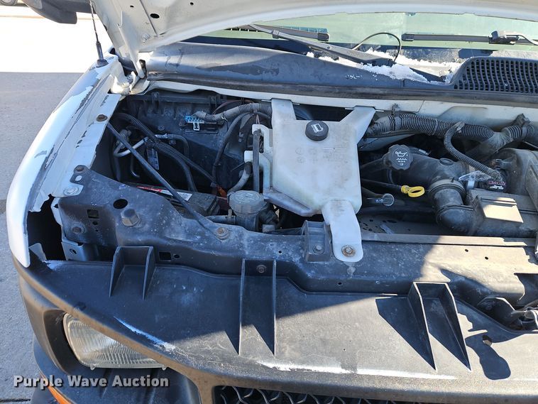 image for item EI8787 2010 Chevrolet G3500 box truck