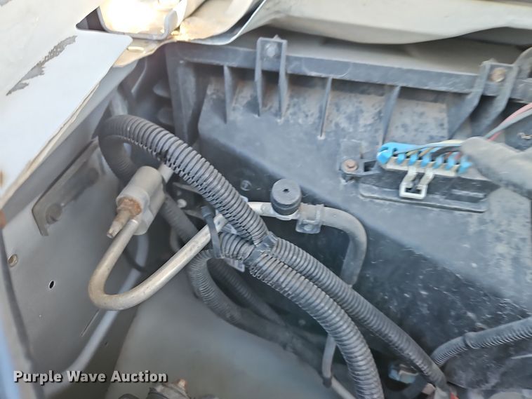 image for item EI8787 2010 Chevrolet G3500 box truck