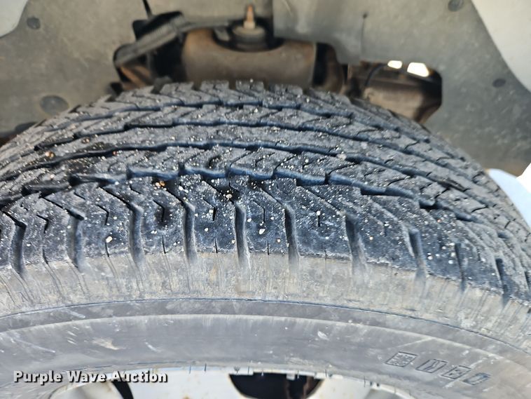 image for item EI8787 2010 Chevrolet G3500 box truck