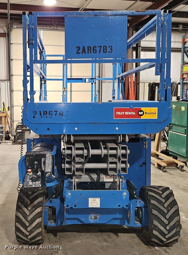 image for item EI8788 2012 Genie GS-2669RT scissor lift