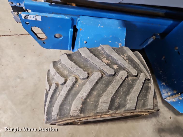 image for item EI8788 2012 Genie GS-2669RT scissor lift