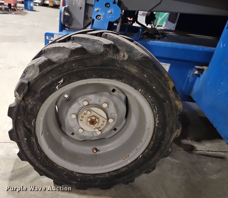 image for item EI8788 2012 Genie GS-2669RT scissor lift