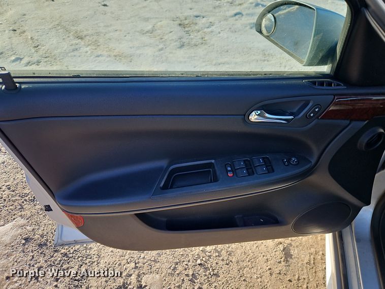 image for item EI8792 2010 Chevrolet Impala LT 