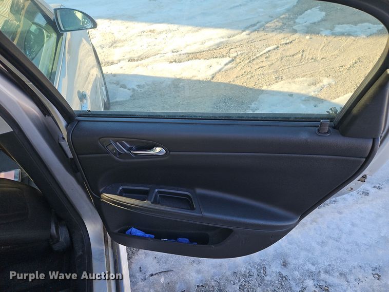 image for item EI8792 2010 Chevrolet Impala LT 