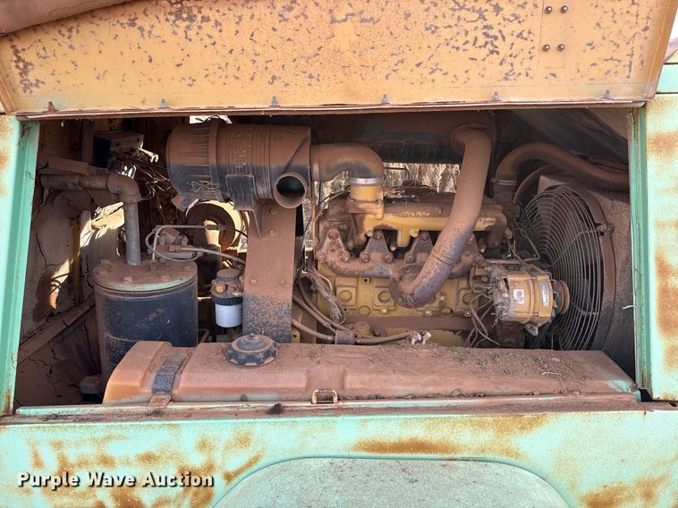 image for item EJ3448 Sullair air compressor