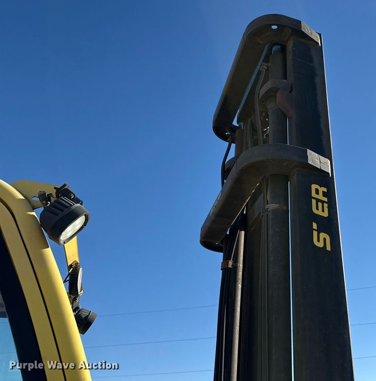 image for item EJ3461 2011 Hyster H155FT forklift