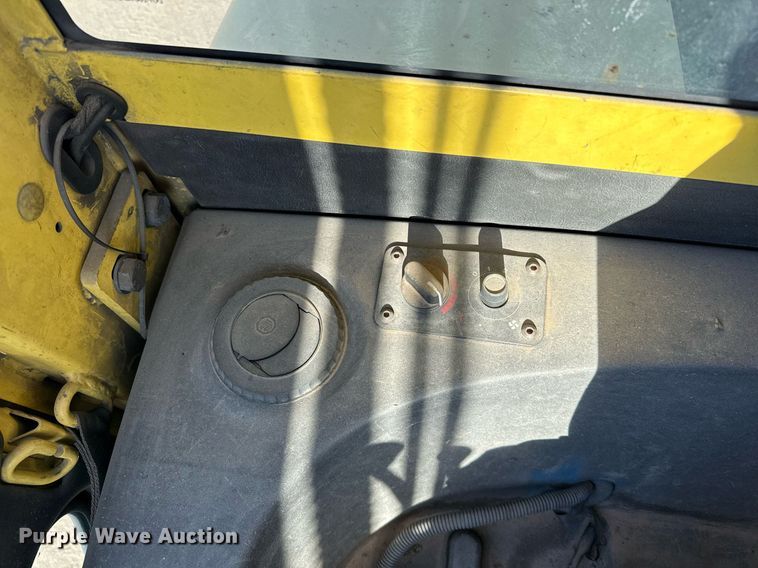 image for item EJ3461 2011 Hyster H155FT forklift