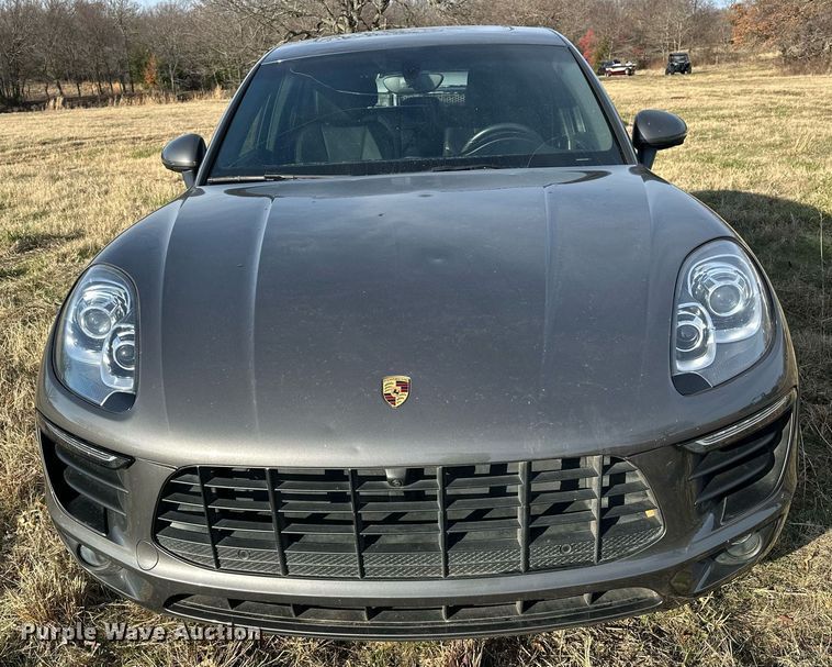 image for item EJ5328 2016 Porsche Macan S SUV