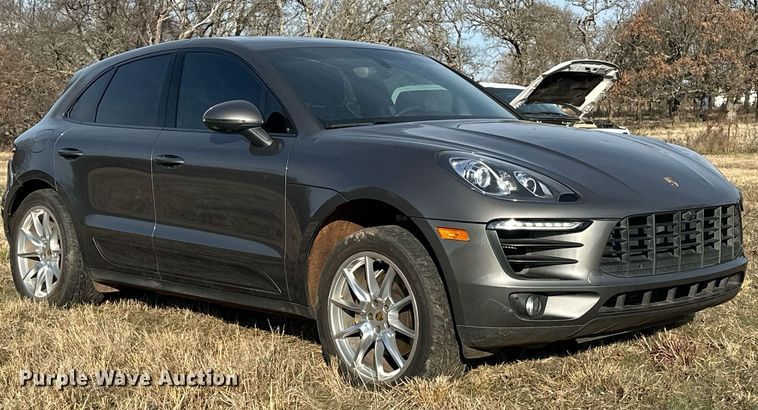 image for item EJ5328 2016 Porsche Macan S SUV
