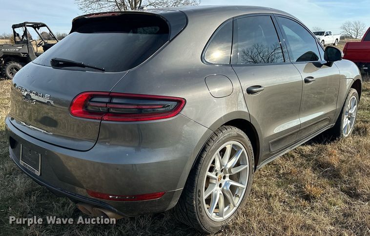 image for item EJ5328 2016 Porsche Macan S SUV