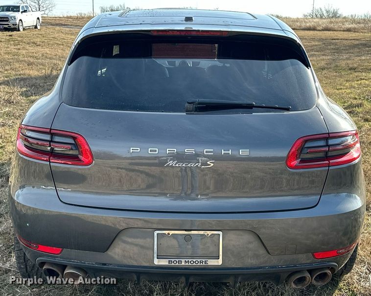 image for item EJ5328 2016 Porsche Macan S SUV