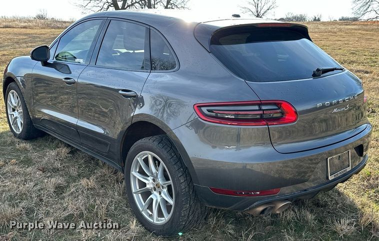 image for item EJ5328 2016 Porsche Macan S SUV