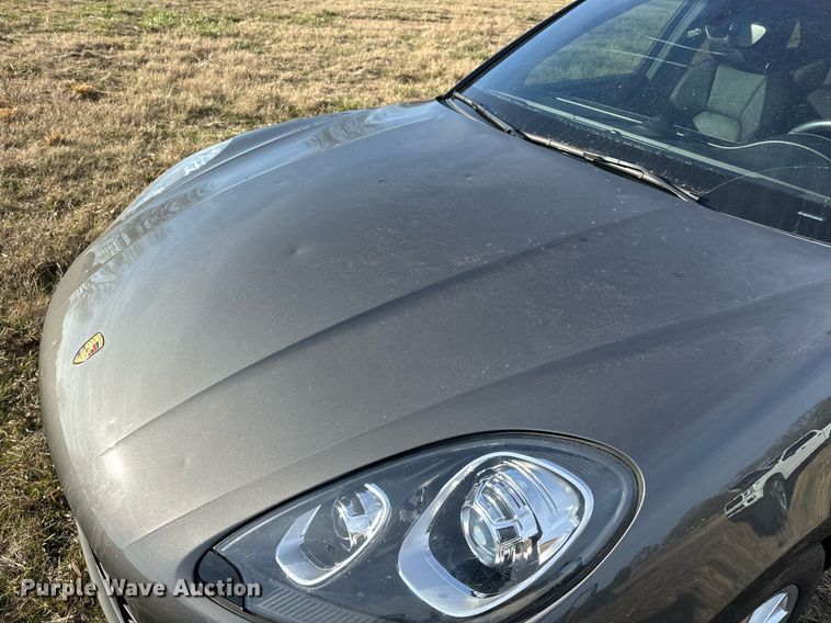 image for item EJ5328 2016 Porsche Macan S SUV