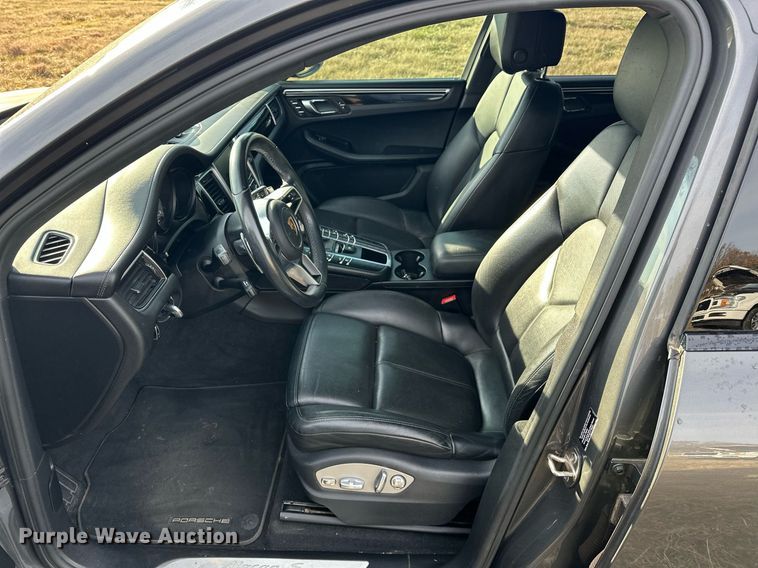 image for item EJ5328 2016 Porsche Macan S SUV