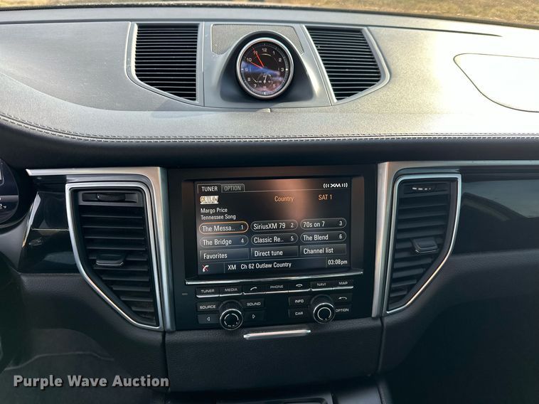 image for item EJ5328 2016 Porsche Macan S SUV