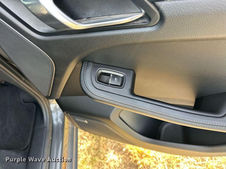 image for item EJ5328 2016 Porsche Macan S SUV