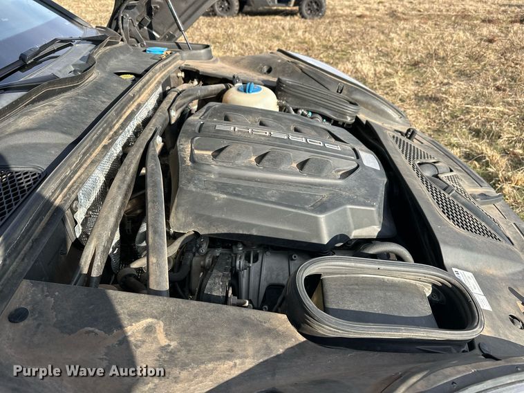 image for item EJ5328 2016 Porsche Macan S SUV