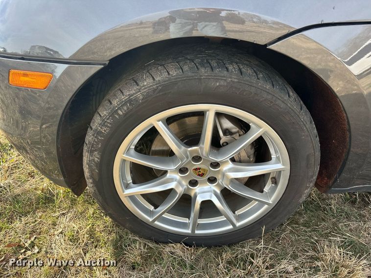 image for item EJ5328 2016 Porsche Macan S SUV