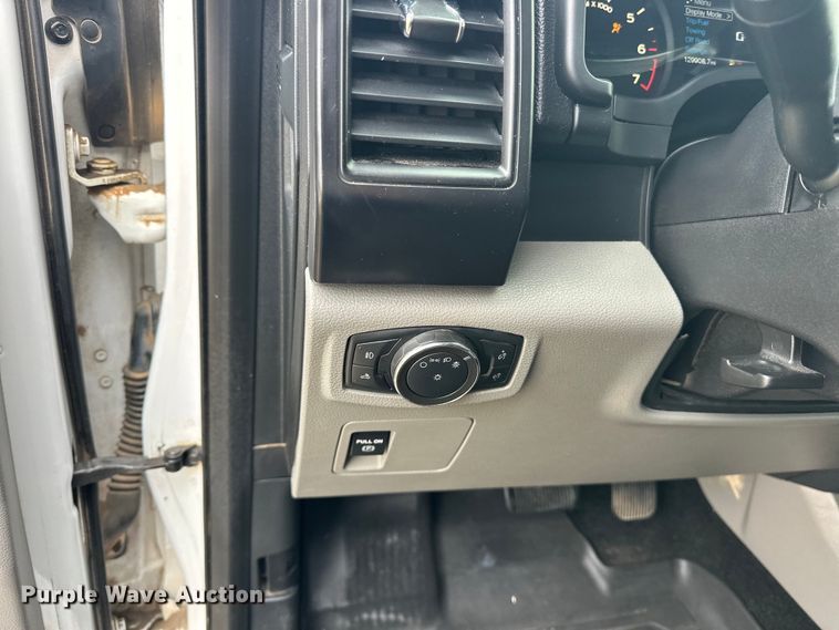 image for item EJ5330 2018 Ford F150 SuperCrew pickup truck