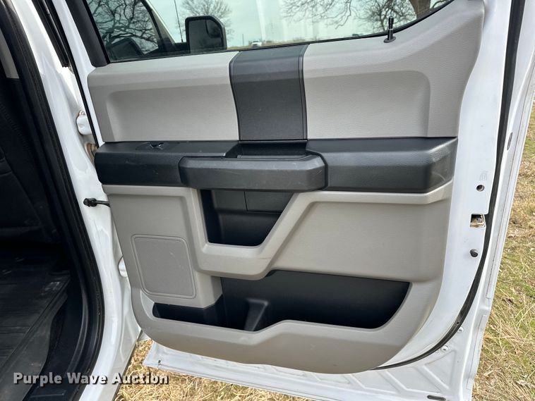 image for item EJ5330 2018 Ford F150 SuperCrew pickup truck