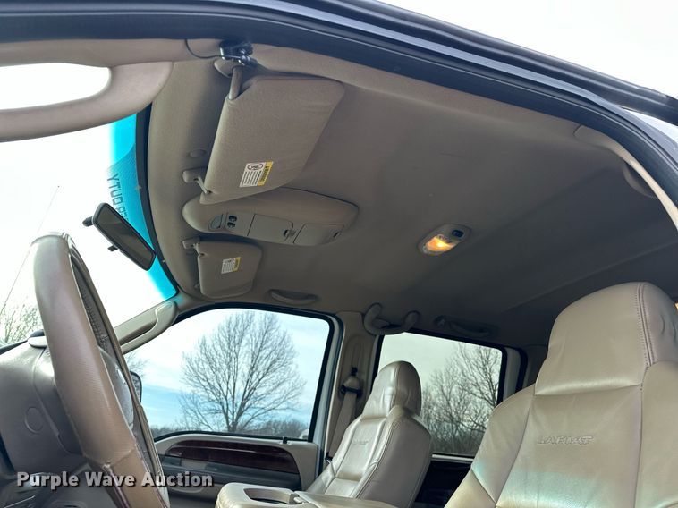 image for item EJ5331 2004 Ford F550 Crew Cab flatbed truck