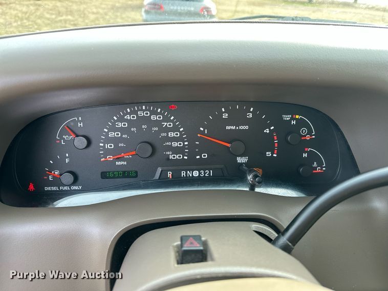 image for item EJ5331 2004 Ford F550 Crew Cab flatbed truck