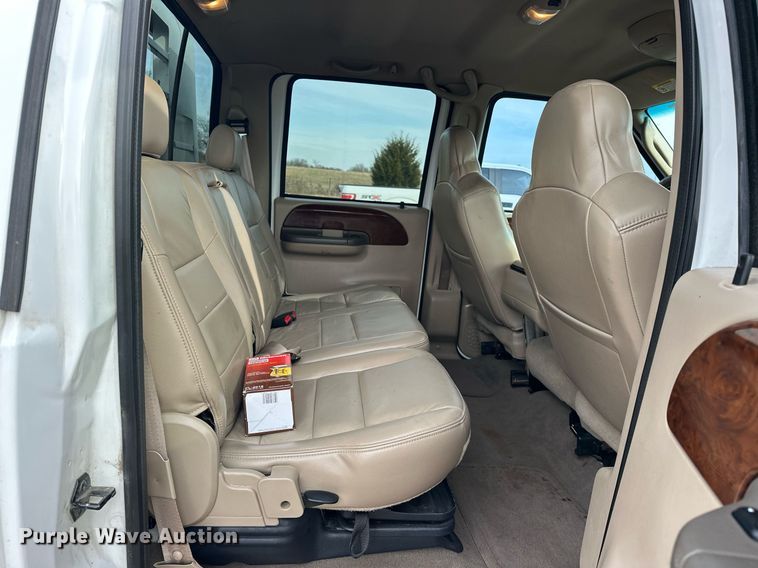 image for item EJ5331 2004 Ford F550 Crew Cab flatbed truck